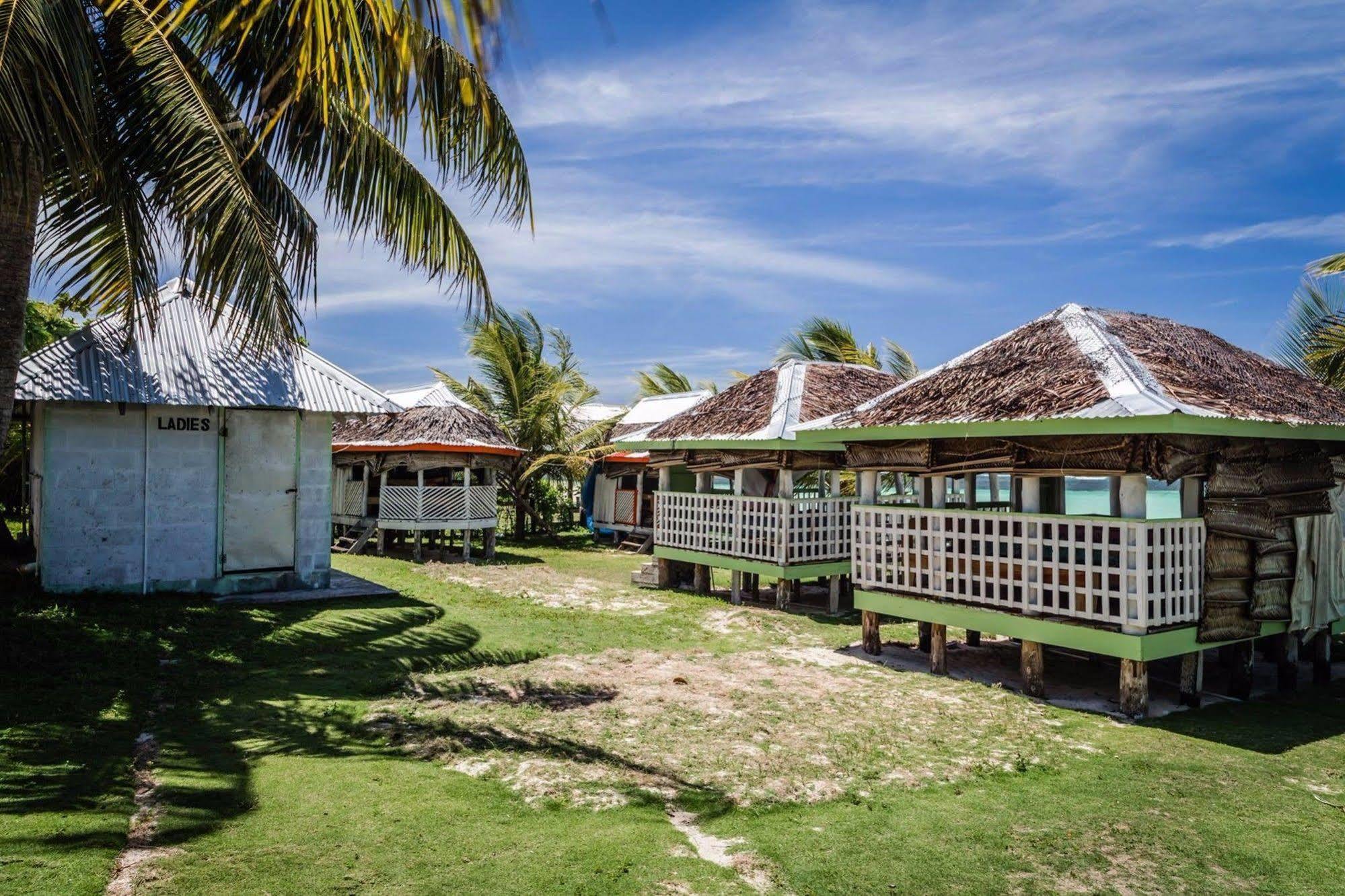 Tailua Beach Fales Manase Exteriér fotografie