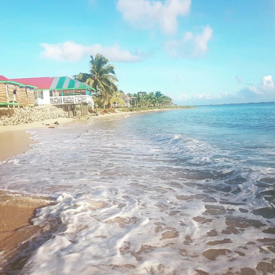 Tailua Beach Fales Manase Exteriér fotografie